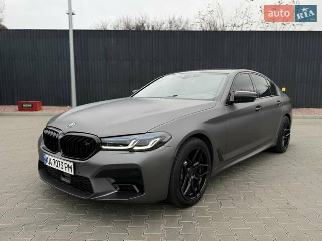 Серый БМВ 5 Серия, объемом двигателя 3 л и пробегом 116 тыс. км за 32500 $, фото 1 на Automoto.ua