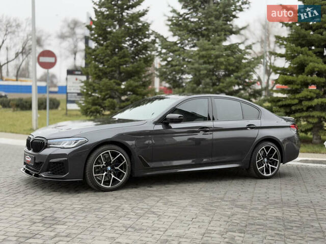 Серый БМВ 5 Серия, объемом двигателя 2 л и пробегом 126 тыс. км за 31500 $, фото 4 на Automoto.ua