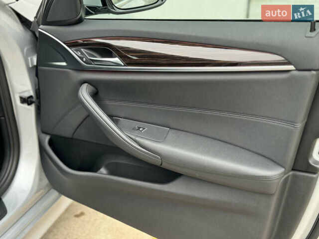 Сірий БМВ 5 Серія, об'ємом двигуна 2 л та пробігом 67 тис. км за 29600 $, фото 54 на Automoto.ua
