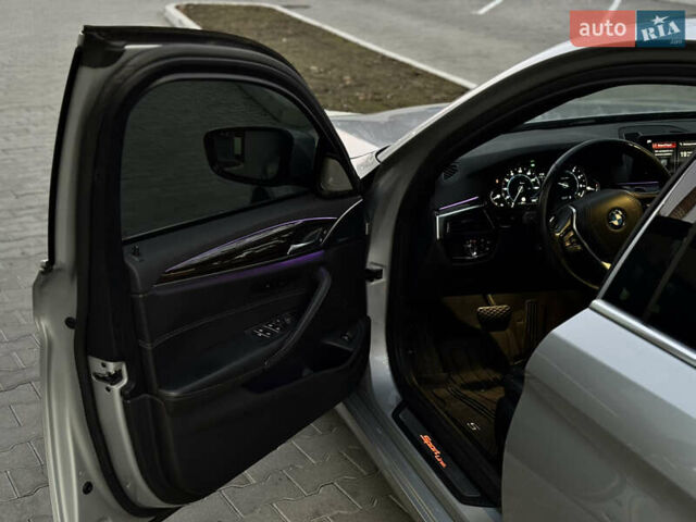 Серый БМВ 5 Серия, объемом двигателя 3 л и пробегом 115 тыс. км за 32999 $, фото 8 на Automoto.ua