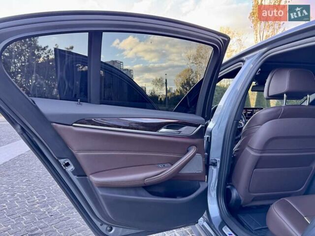 Серый БМВ 5 Серия, объемом двигателя 3 л и пробегом 59 тыс. км за 54999 $, фото 34 на Automoto.ua