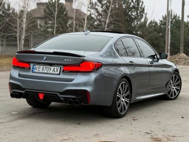 Серый БМВ 5 Серия, объемом двигателя 3 л и пробегом 70 тыс. км за 39000 $, фото 6 на Automoto.ua