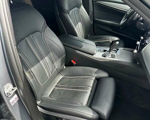 Серый БМВ 5 Серия, объемом двигателя 2 л и пробегом 160 тыс. км за 35500 $, фото 25 на Automoto.ua