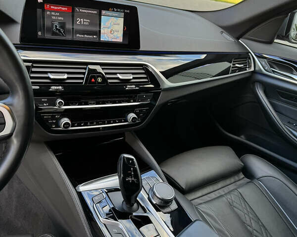 Серый БМВ 5 Серия, объемом двигателя 2.99 л и пробегом 150 тыс. км за 41000 $, фото 13 на Automoto.ua