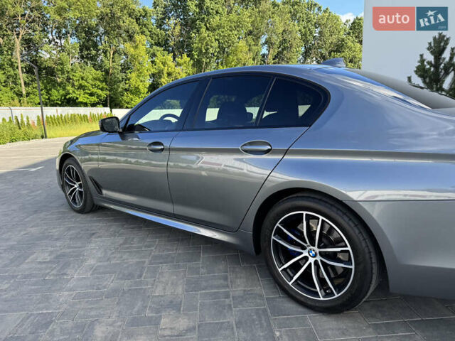 Серый БМВ 5 Серия, объемом двигателя 2.99 л и пробегом 150 тыс. км за 41000 $, фото 3 на Automoto.ua