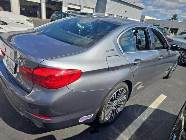 Серый БМВ 5 Серия, объемом двигателя 0 л и пробегом 80 тыс. км за 23000 $, фото 2 на Automoto.ua