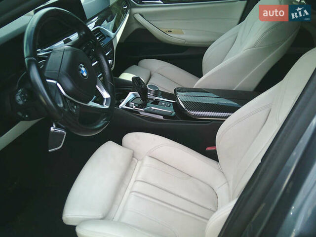 Серый БМВ 5 Серия, объемом двигателя 0 л и пробегом 96 тыс. км за 26000 $, фото 17 на Automoto.ua
