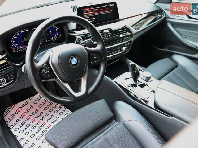 Серый БМВ 5 Серия, объемом двигателя 2 л и пробегом 74 тыс. км за 41900 $, фото 16 на Automoto.ua