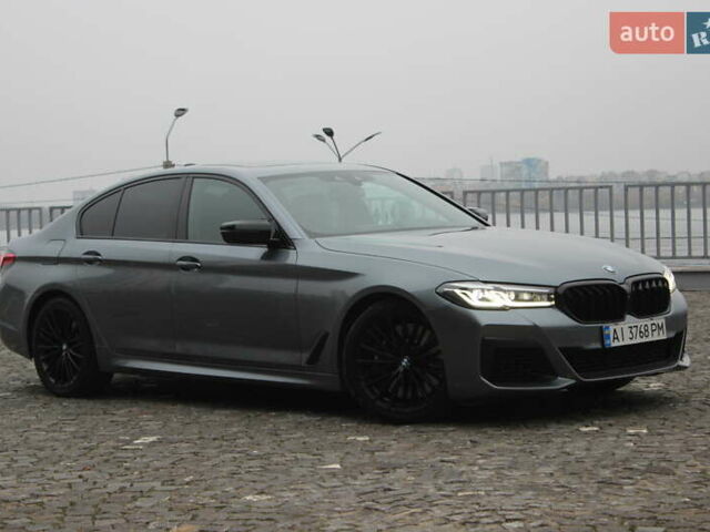 Серый БМВ 5 Серия, объемом двигателя 3 л и пробегом 95 тыс. км за 37999 $, фото 5 на Automoto.ua