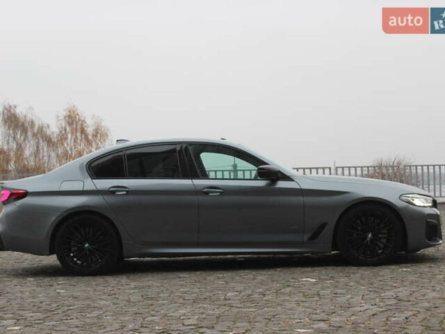 Серый БМВ 5 Серия, объемом двигателя 3 л и пробегом 95 тыс. км за 37999 $, фото 8 на Automoto.ua