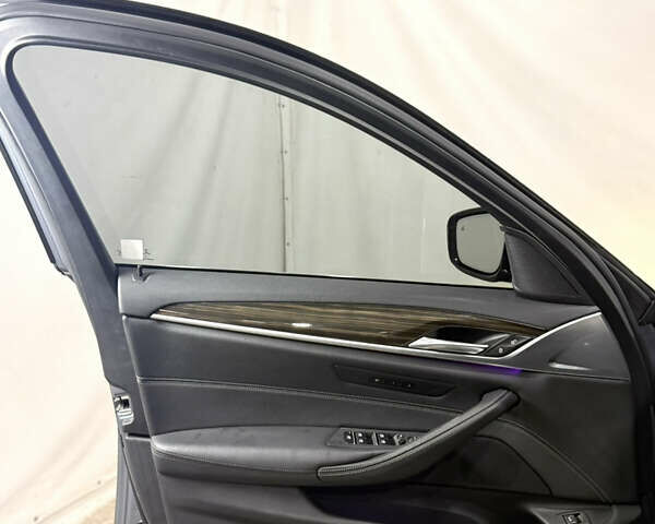 Сірий БМВ 5 Серія, об'ємом двигуна 2 л та пробігом 76 тис. км за 29800 $, фото 17 на Automoto.ua