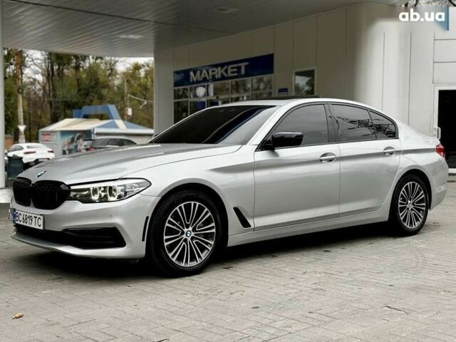 Серый БМВ 5 Серия, объемом двигателя 2 л и пробегом 130 тыс. км за 25500 $, фото 3 на Automoto.ua