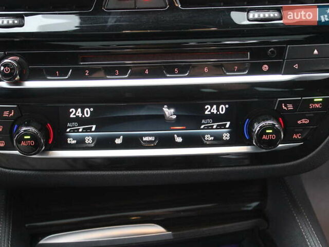 Серый БМВ 5 Серия, объемом двигателя 3 л и пробегом 95 тыс. км за 37999 $, фото 47 на Automoto.ua