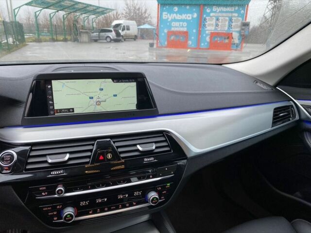 Серый БМВ 5 Серия, объемом двигателя 3 л и пробегом 240 тыс. км за 41000 $, фото 21 на Automoto.ua