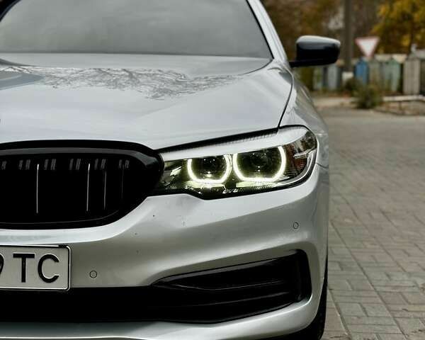 Серый БМВ 5 Серия, объемом двигателя 2 л и пробегом 130 тыс. км за 25500 $, фото 6 на Automoto.ua