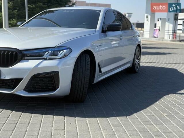 Сірий БМВ 5 Серія, об'ємом двигуна 2 л та пробігом 70 тис. км за 31777 $, фото 13 на Automoto.ua