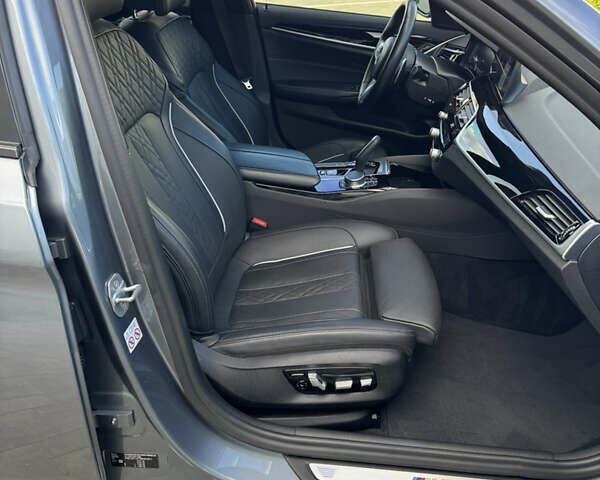 Серый БМВ 5 Серия, объемом двигателя 2.99 л и пробегом 150 тыс. км за 41000 $, фото 17 на Automoto.ua