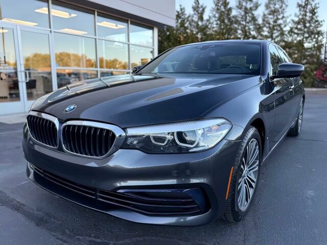 Серый БМВ 5 Серия, объемом двигателя 3 л и пробегом 46 тыс. км за 24000 $, фото 2 на Automoto.ua