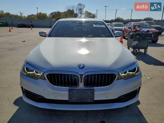Серый БМВ 5 Серия, объемом двигателя 0 л и пробегом 114 тыс. км за 10800 $, фото 4 на Automoto.ua
