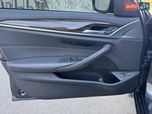 Серый БМВ 5 Серия, объемом двигателя 2 л и пробегом 67 тыс. км за 30500 $, фото 15 на Automoto.ua