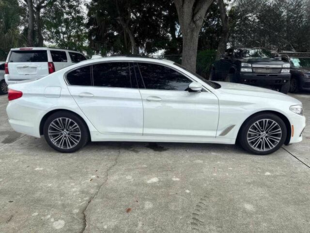 Серый БМВ 5 Серия, объемом двигателя 2 л и пробегом 31 тыс. км за 19100 $, фото 3 на Automoto.ua