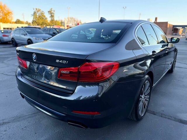 Серый БМВ 5 Серия, объемом двигателя 3 л и пробегом 46 тыс. км за 24000 $, фото 4 на Automoto.ua