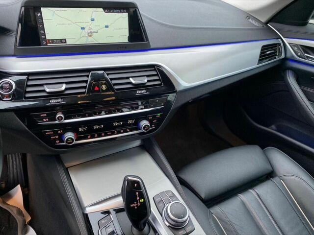 Серый БМВ 5 Серия, объемом двигателя 3 л и пробегом 240 тыс. км за 41000 $, фото 18 на Automoto.ua