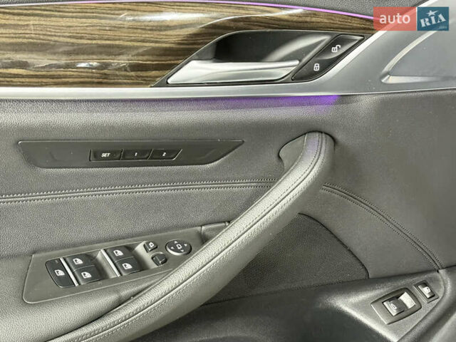 Серый БМВ 5 Серия, объемом двигателя 2 л и пробегом 109 тыс. км за 31900 $, фото 29 на Automoto.ua