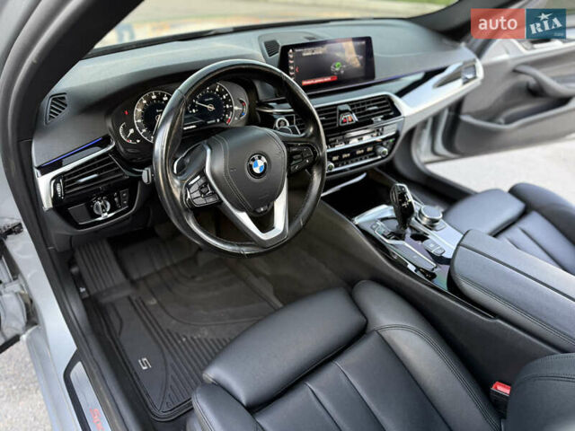 Серый БМВ 5 Серия, объемом двигателя 2 л и пробегом 82 тыс. км за 24999 $, фото 23 на Automoto.ua