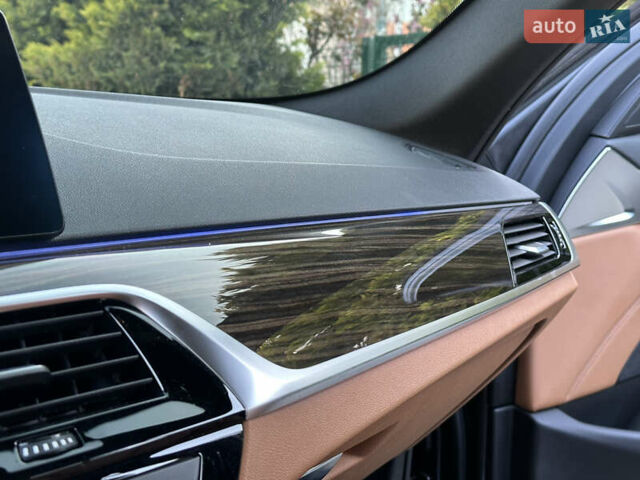 Серый БМВ 5 Серия, объемом двигателя 2 л и пробегом 97 тыс. км за 27500 $, фото 54 на Automoto.ua