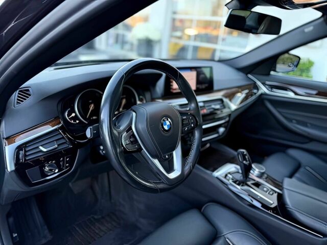 Серый БМВ 5 Серия, объемом двигателя 3 л и пробегом 46 тыс. км за 24000 $, фото 10 на Automoto.ua