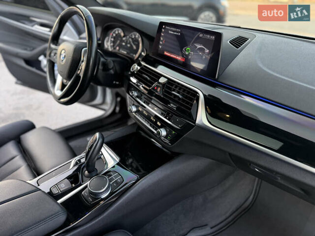 Серый БМВ 5 Серия, объемом двигателя 2 л и пробегом 82 тыс. км за 24999 $, фото 22 на Automoto.ua