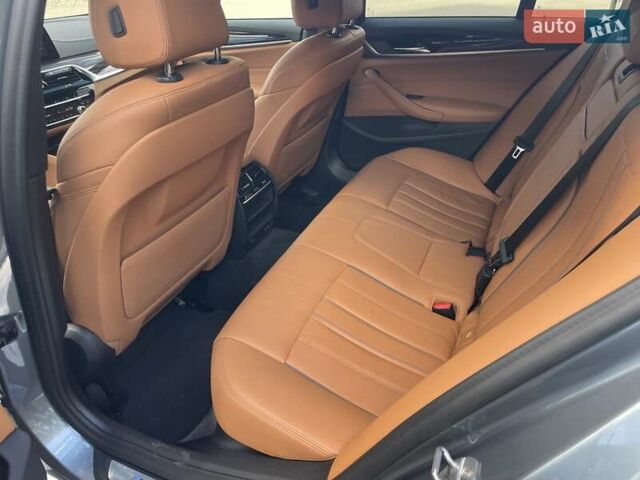 Серый БМВ 5 Серия, объемом двигателя 2.99 л и пробегом 178 тыс. км за 37700 $, фото 26 на Automoto.ua