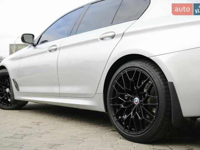 Сірий БМВ 5 Серія, об'ємом двигуна 2 л та пробігом 93 тис. км за 37500 $, фото 4 на Automoto.ua