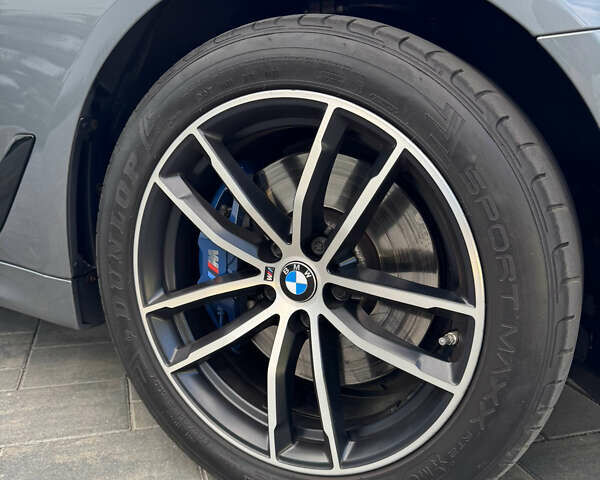 Серый БМВ 5 Серия, объемом двигателя 2.99 л и пробегом 150 тыс. км за 41000 $, фото 23 на Automoto.ua