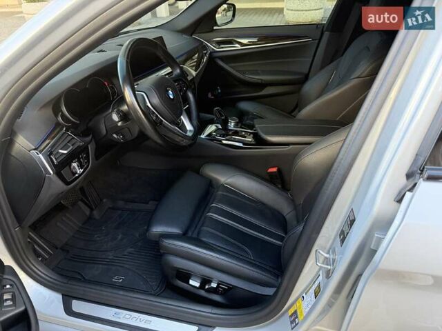 Сірий БМВ 5 Серія, об'ємом двигуна 2 л та пробігом 70 тис. км за 31777 $, фото 37 на Automoto.ua
