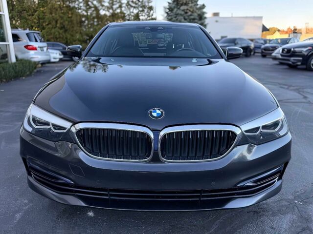 Серый БМВ 5 Серия, объемом двигателя 3 л и пробегом 46 тыс. км за 24000 $, фото 1 на Automoto.ua