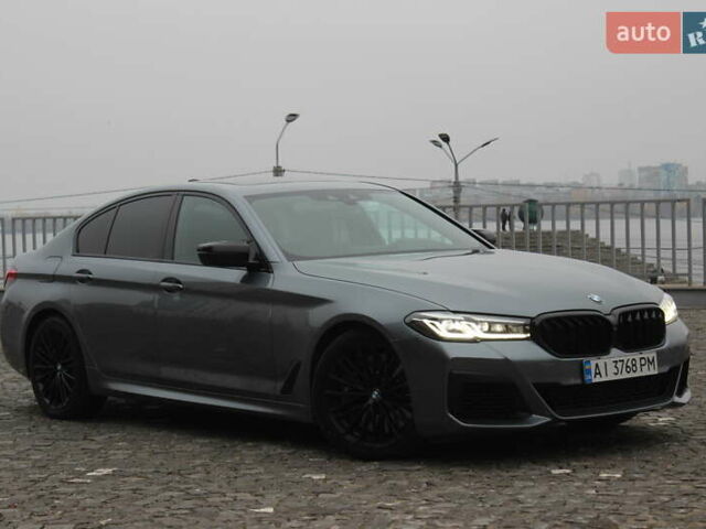 Серый БМВ 5 Серия, объемом двигателя 3 л и пробегом 95 тыс. км за 37999 $, фото 6 на Automoto.ua