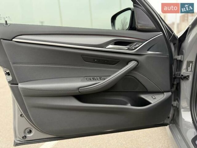 Серый БМВ 5 Серия, объемом двигателя 2 л и пробегом 48 тыс. км за 48800 $, фото 39 на Automoto.ua