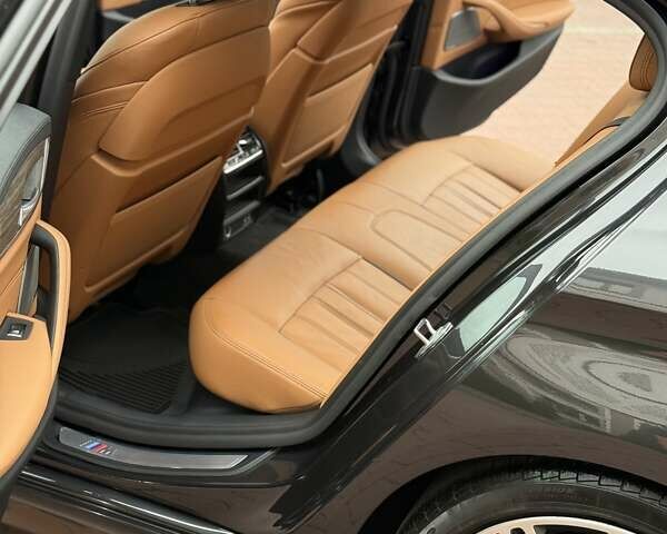 Серый БМВ 5 Серия, объемом двигателя 2 л и пробегом 63 тыс. км за 32999 $, фото 94 на Automoto.ua