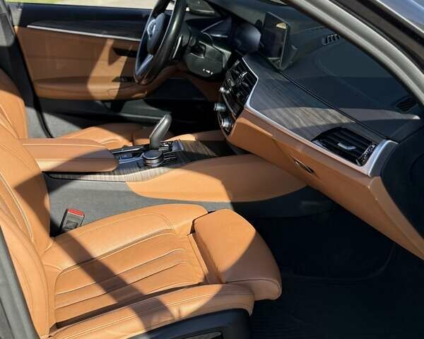 Серый БМВ 5 Серия, объемом двигателя 2 л и пробегом 64 тыс. км за 32900 $, фото 67 на Automoto.ua