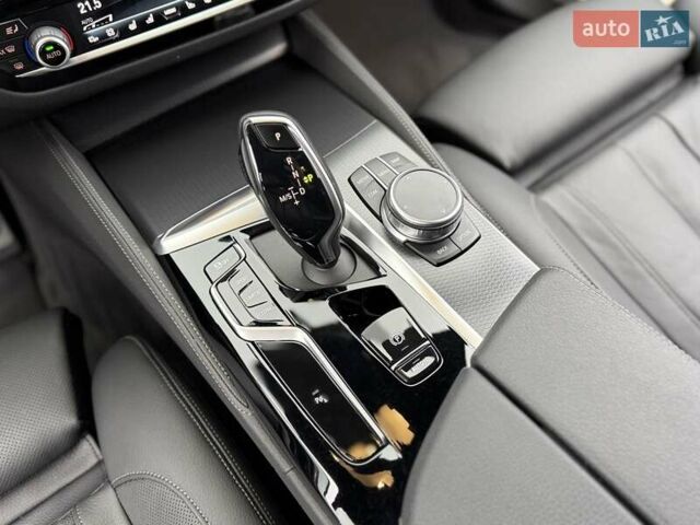 Сірий БМВ 5 Серія, об'ємом двигуна 2 л та пробігом 50 тис. км за 47700 $, фото 65 на Automoto.ua