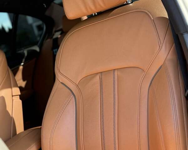 Сірий БМВ 5 Серія, об'ємом двигуна 2 л та пробігом 65 тис. км за 32900 $, фото 47 на Automoto.ua