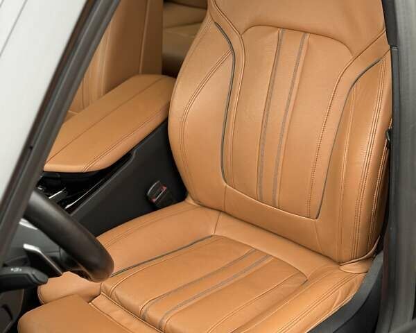 Серый БМВ 5 Серия, объемом двигателя 2 л и пробегом 63 тыс. км за 32999 $, фото 60 на Automoto.ua