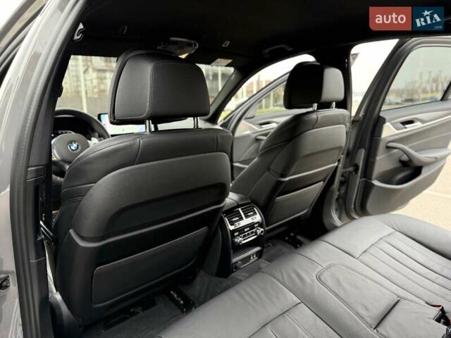 Сірий БМВ 5 Серія, об'ємом двигуна 2 л та пробігом 50 тис. км за 47700 $, фото 59 на Automoto.ua