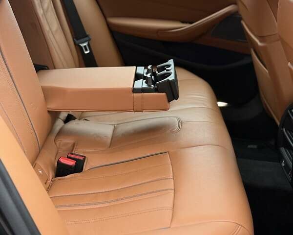 Серый БМВ 5 Серия, объемом двигателя 2 л и пробегом 63 тыс. км за 32999 $, фото 71 на Automoto.ua