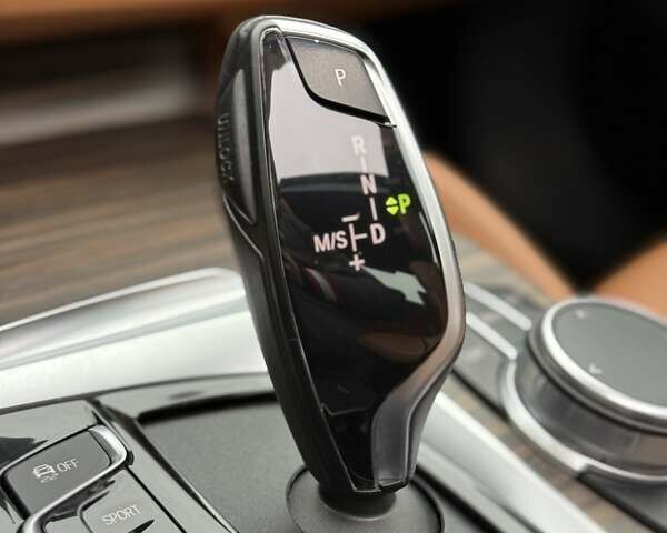 Серый БМВ 5 Серия, объемом двигателя 2 л и пробегом 63 тыс. км за 32999 $, фото 101 на Automoto.ua