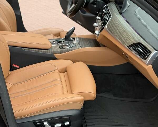 Серый БМВ 5 Серия, объемом двигателя 2 л и пробегом 63 тыс. км за 32999 $, фото 92 на Automoto.ua