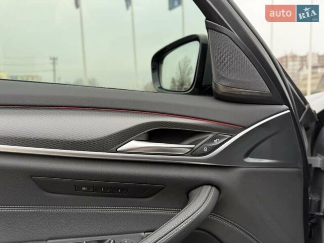Сірий БМВ 5 Серія, об'ємом двигуна 2 л та пробігом 50 тис. км за 47700 $, фото 40 на Automoto.ua