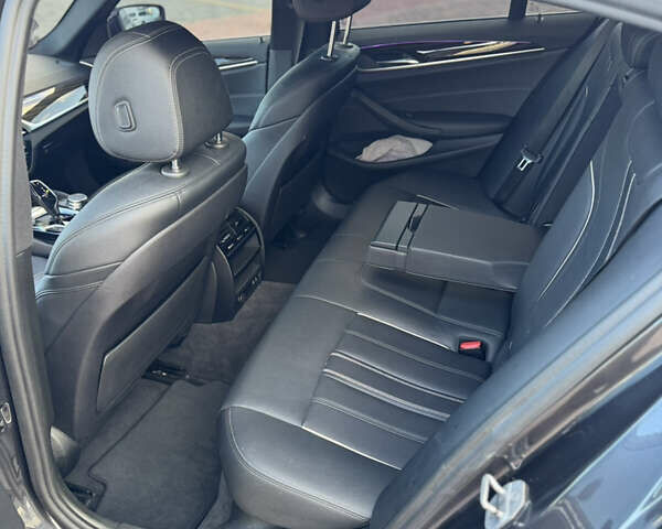 Серый БМВ 5 Серия, объемом двигателя 3 л и пробегом 69 тыс. км за 37500 $, фото 14 на Automoto.ua